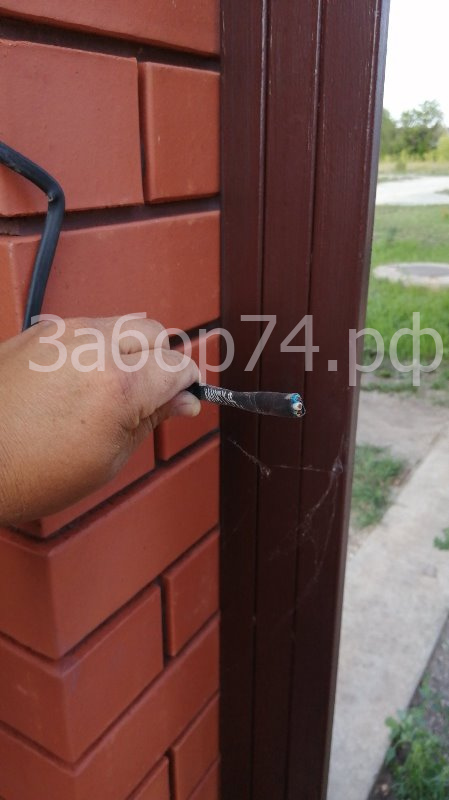 Красивый забор в Лазурном